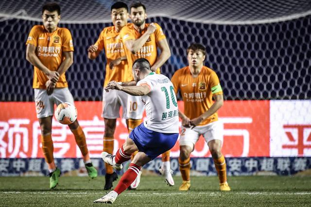 米体：邓弗里斯合同中没有解约金条款